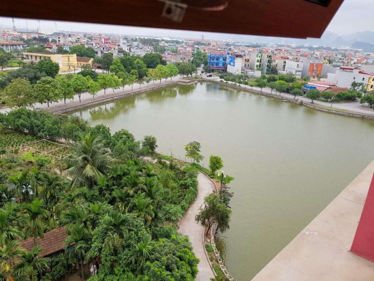 Hotel Khach San Anh Dao Phu Ly Zewnętrze zdjęcie