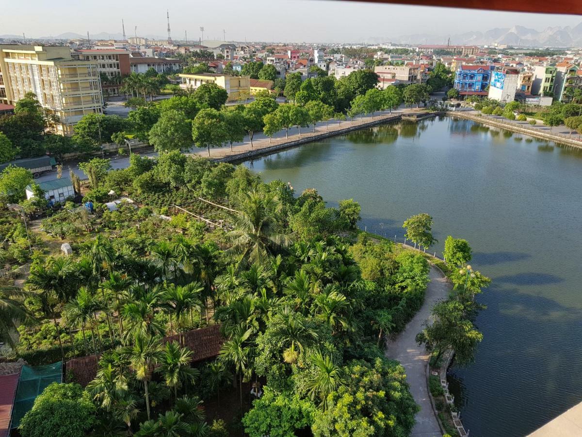 Hotel Khach San Anh Dao Phu Ly Zewnętrze zdjęcie